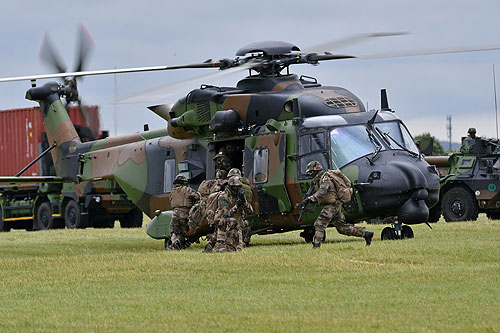 Hélicoptère de transport NH90 TTH Caïman de l'ALAT