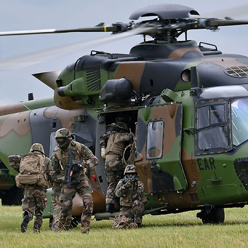 Hélicoptère de transport NH90 TTH Caïman de l'ALAT