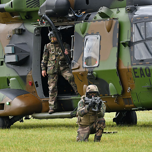 Hélicoptère de transport NH90 TTH Caïman de l'ALAT