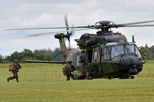 Hélicoptère de transport NH90 Caïman ALAT