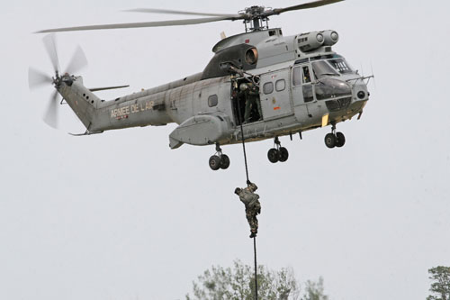 Hélicoptère SA330 Puma de l'Armée de l'Air