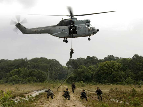 Hélicoptère SA330 Puma de l'Armée de l'Air