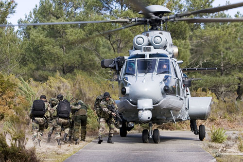 Hélicoptère EC725 Caracal de l'Armée de l'Air