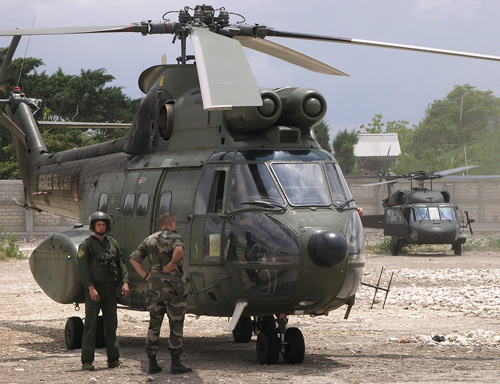 Hélicoptère SA330 Puma de l'Armée de l'Air