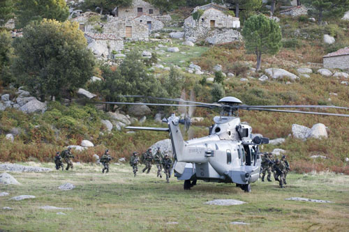 Hélicoptère EC725 Caracal ALAT