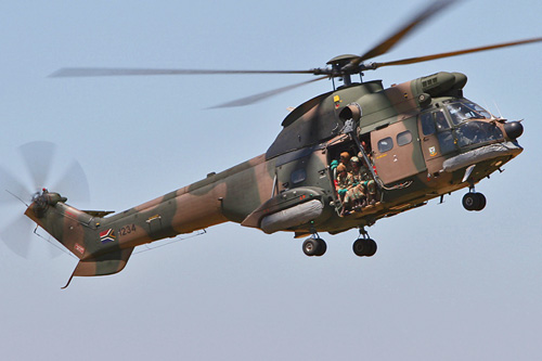 Hélicoptère Puma Oryx sud-africain