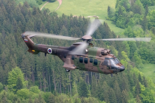 Hélicoptère AS532 Cougar de l'armée slovène