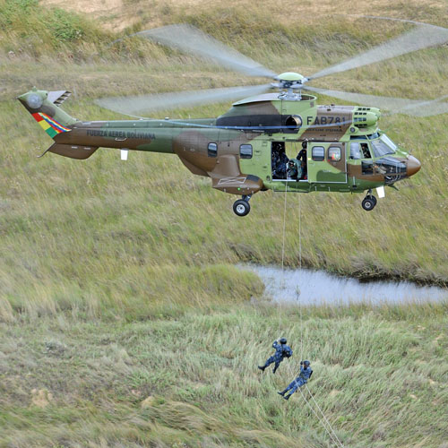 Hélicoptère Jatun Puma Armée de l'Air Bolivie