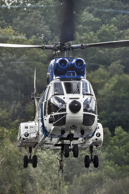 Hélicoptère SA330 Puma EC-JYE d'HELISURESTE