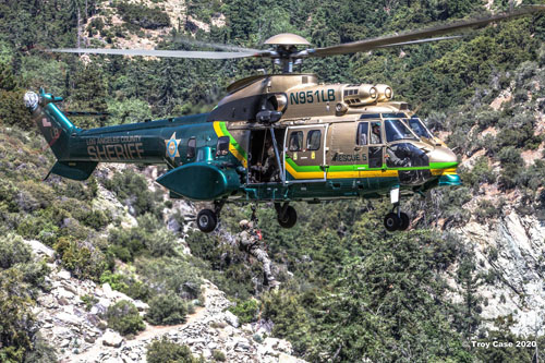 Hélicoptère AS332 Super Puma N951LB Rescue 5 de la Police de Los Angeles