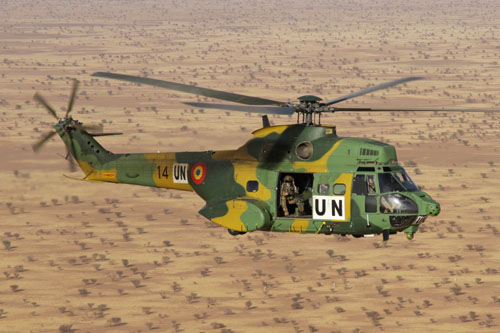 Hélicoptère IAR330L Puma Roumanie au Mali