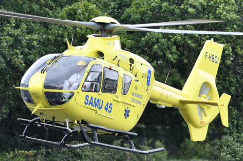 Hélicoptère EC135 F-HBOI du SAMU 45