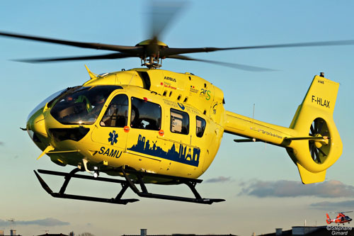 Hélicoptère H145 F-HLAX du SAMU 77 (Ile de France) basé à Créteil