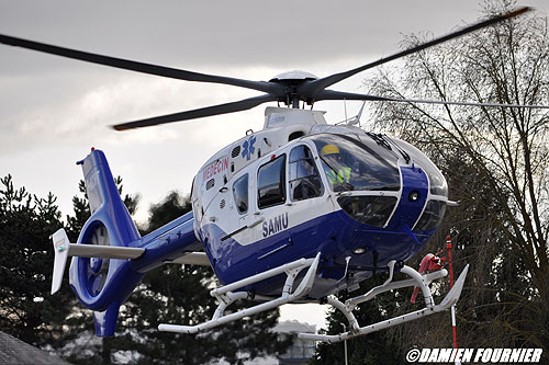 Hélicoptère EC135 F-HCHT du SAMU 37 (spare)