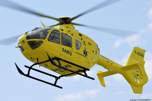 Hélicoptère EC135 F-HSGE du SAMU 84