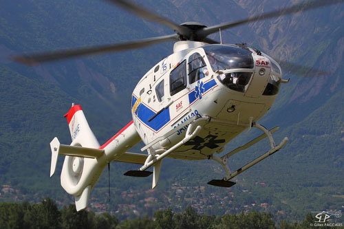 Hélicoptère EC135 F-GMHE du SAMU38