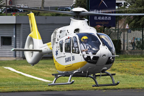 Hélicoptère H135 / EC135 T3 F-HLNA du SAMU 86