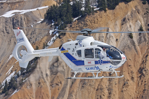 Hélicoptère EC135 F-GMHE du SAMU38