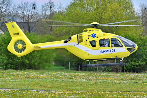 Hélicoptère H135 / EC135 T3 F-HUMS du SAMU 02