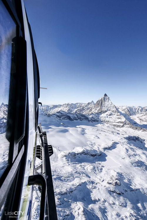 Vol en hélicoptère vers le Matterhorn