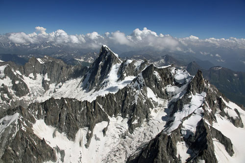 Les Grandes Jorasses (altitude 4208 m)