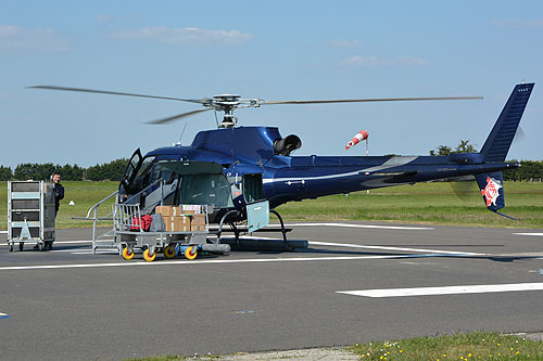 Hélicoptère AS350 B2 Ecureuil F-GTRD d'OYA Vendée Hélicoptères