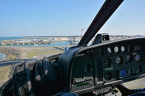 Hélicoptère AS350 B2 Ecureuil F-GTRD d'OYA Vendée Hélicoptères