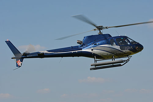 Hélicoptère AS350 B2 Ecureuil F-GTRD d'OYA Vendée Hélicoptères