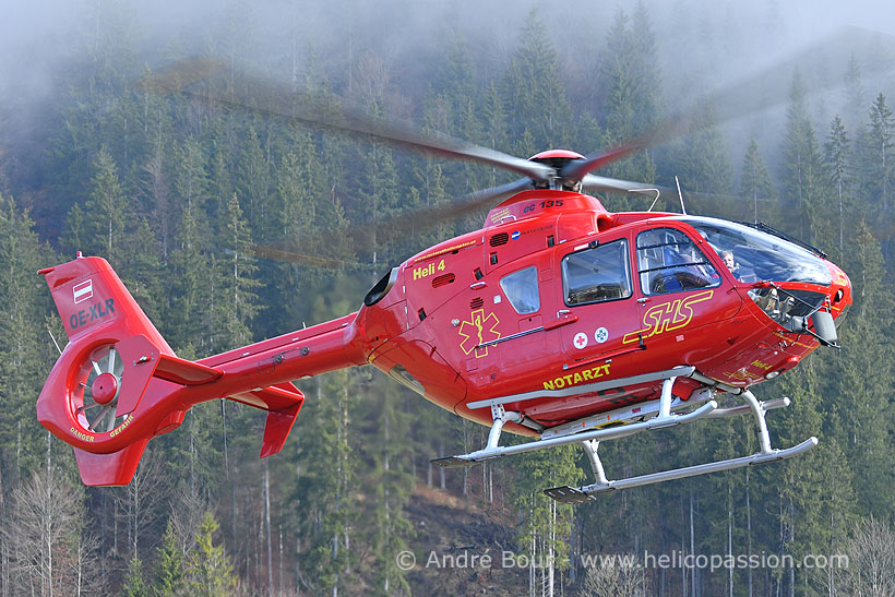 Hélicoptère de secours EC135 OE-XLR de SHS