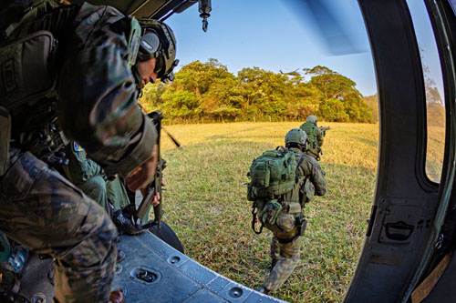 Hélicoptère UH60 Blackhawk Brésil