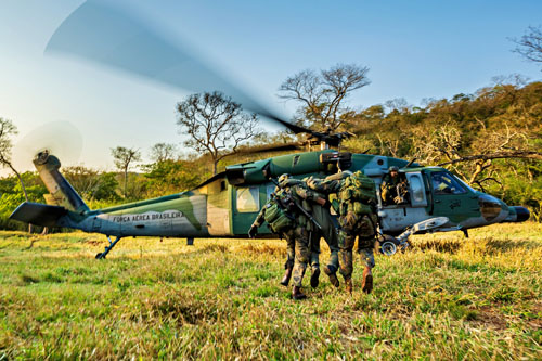 Hélicoptère UH60 Blackhawk Brésil