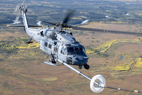 Ravitaillement en vol d'un hélicoptère HH60 PaveHawk de l'USAF