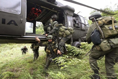 Hélicoptère UH60 Blackhawk de la Police colombienne