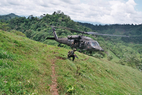 Hélicoptère UH60 Blackhawk de la Police colombienne