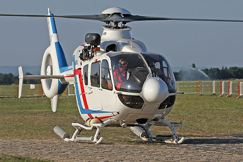 EC135 Douanes