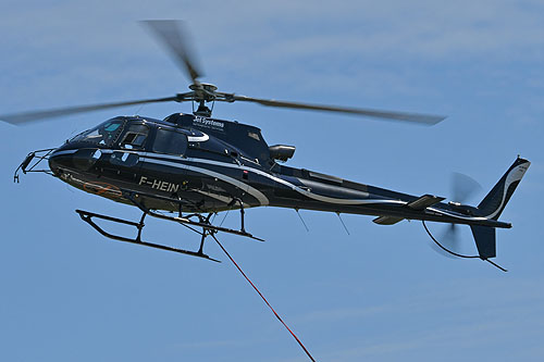 Hélicoptère AS350 Ecureuil de Jet Systems