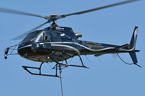 Hélicoptère AS350 Ecureuil de Jet Systems