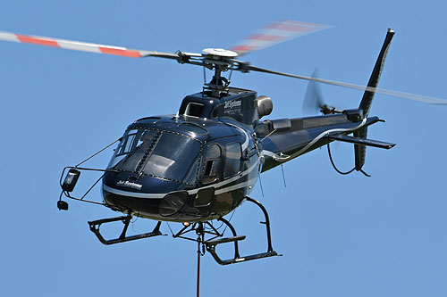 Hélicoptère AS350 Ecureuil de Jet Systems