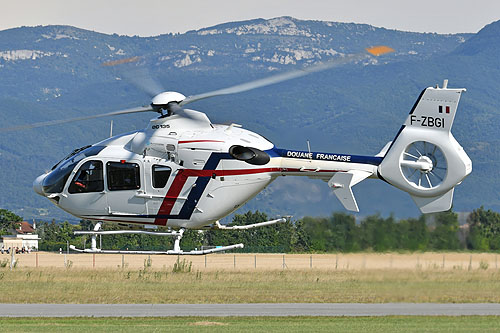 Hélicoptère EC135 Douanes