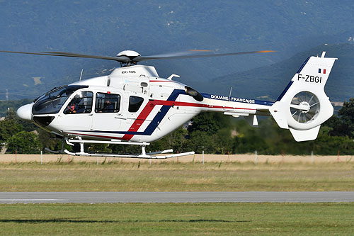 Hélicoptère EC135 Douanes