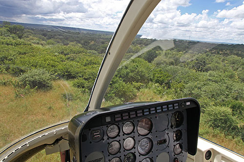 Survol en hélicoptère des chutes Victoria au Zimbabwe