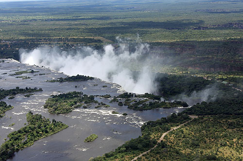 Survol en hélicoptère des chutes Victoria au Zimbabwe