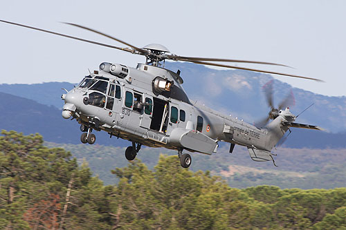 Hélicoptère de transport EC725 Caracal de l'ALAT