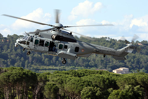 Hélicoptère de transport EC725 Caracal de l'ALAT