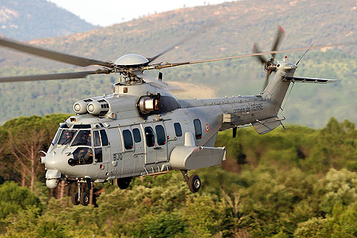 Hélicoptère de transport EC725 Caracal de l'ALAT