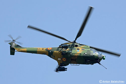 Hélicoptère IAR330 Puma SOCAT roumain