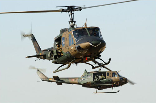 Hélicoptères UH1 Huey JGSDF