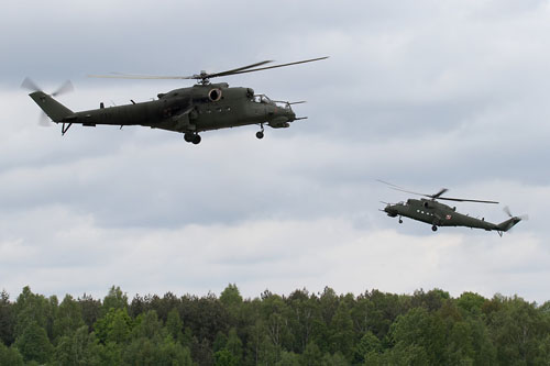 Hélicoptère d'attaque MI24 Hind de l'armée polonaise