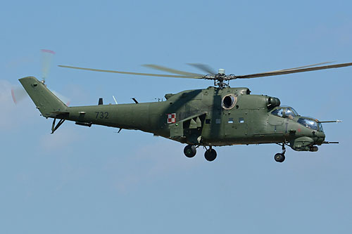 Hélicoptère MI24 Hind Pologne