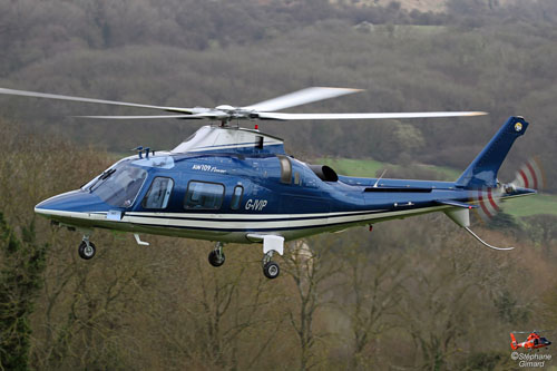 Hélicoptère AGUSTA WESTLAND AW109E G-IVIP